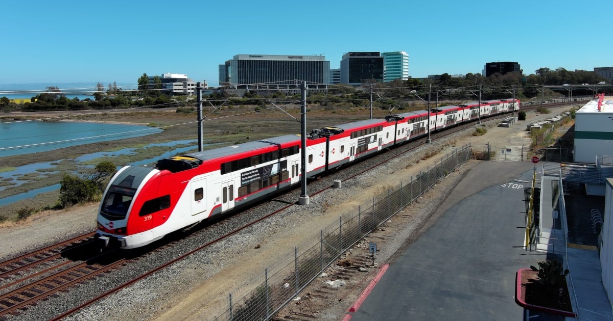 La electrificación transforma el transporte en la Bahía