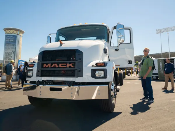 White Mack MD Electric medium-duty truck