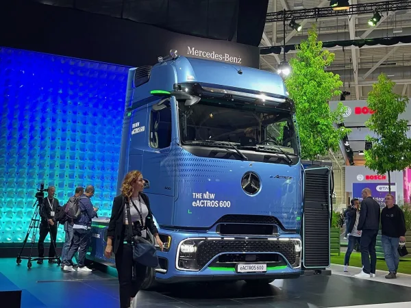 Mercedes Actros