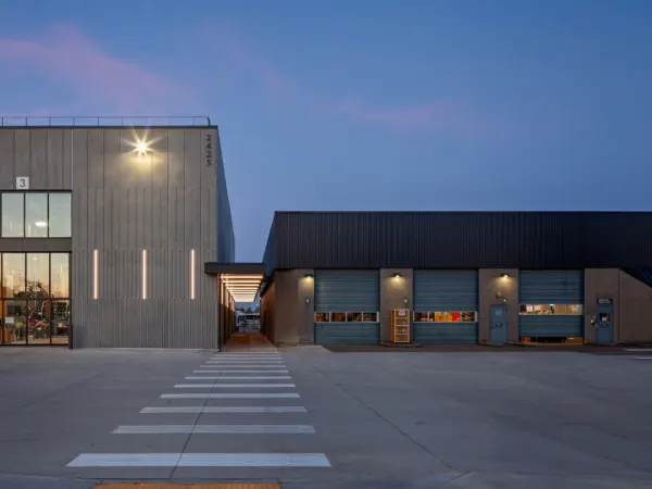 Exterior image of C-TRAN's campus expansion bus maintenance facility.