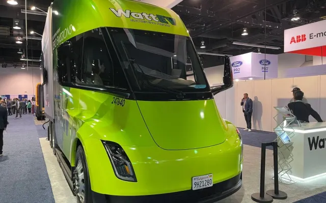 WattEV Tesla Semi. 