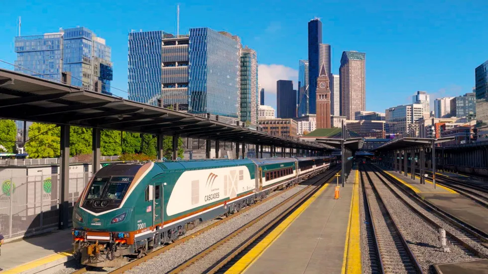 An Amtrak Airo trainset on the Cascades line