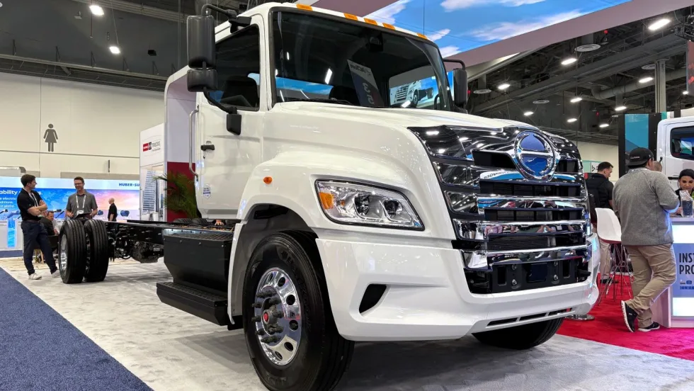 White Hino Le electric tractor on show floor