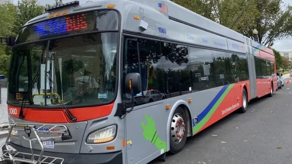 A New Flyer 60-foot articulated bus