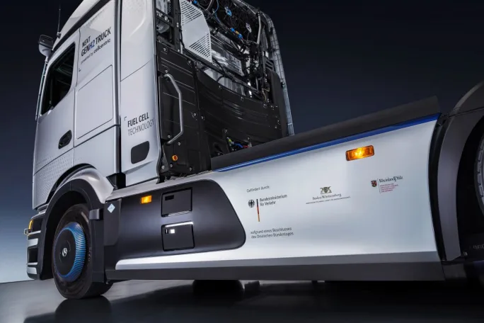 European cabover from left rear angle showing Mercedes latest fuel cell truck prototype.