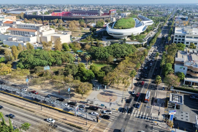 A rendering of LA Metro's Vermont Transit BRT corridor