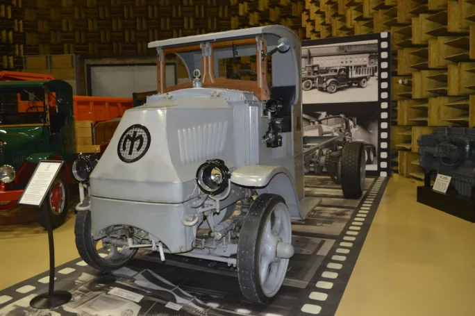 Mack AC model.