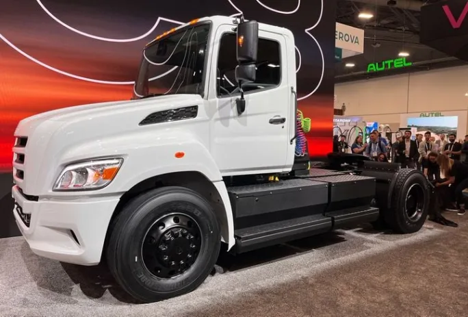 Hino-Hexagon Purus Tern battery-electric truck. 