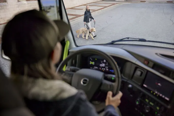 2025 Volvo VNR.