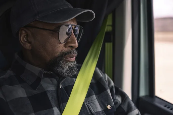 Volvo VNL seat belts.