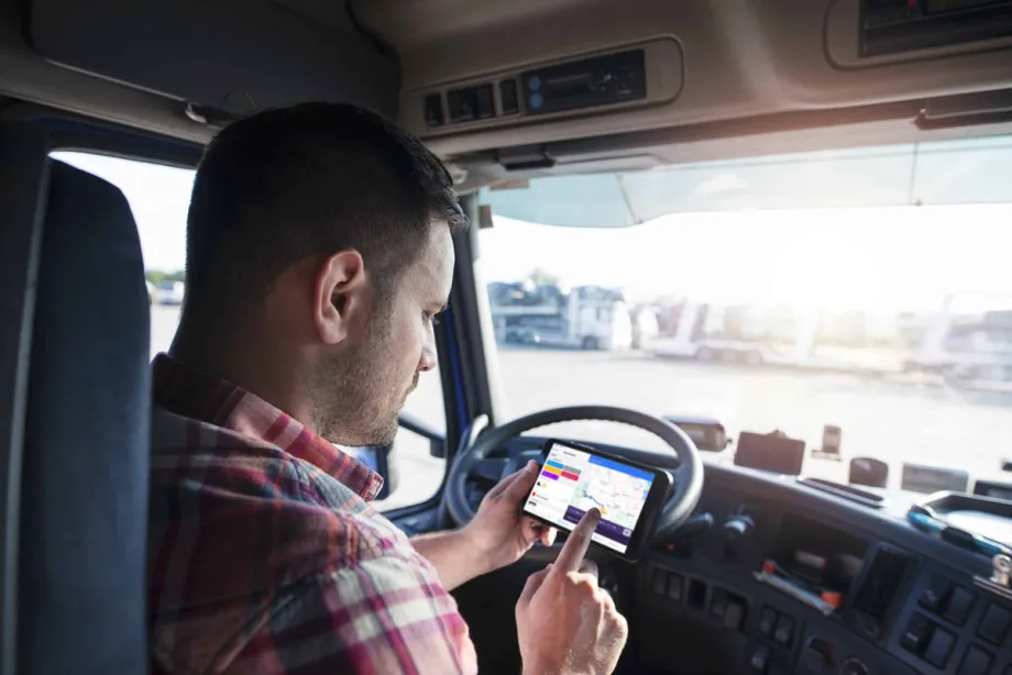 How Trucking Fleets Can Use Custom Apps to Preserve the Owner-Operator Model