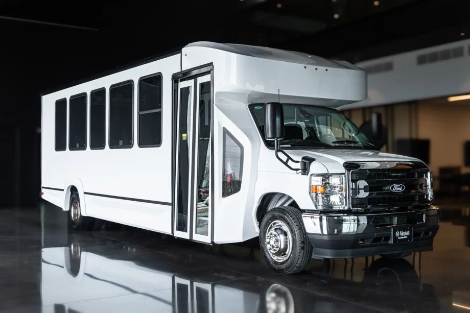 A Master's Motors MM29 shuttle bus