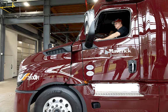 Maverick Transportation Freightliner Cascadia.