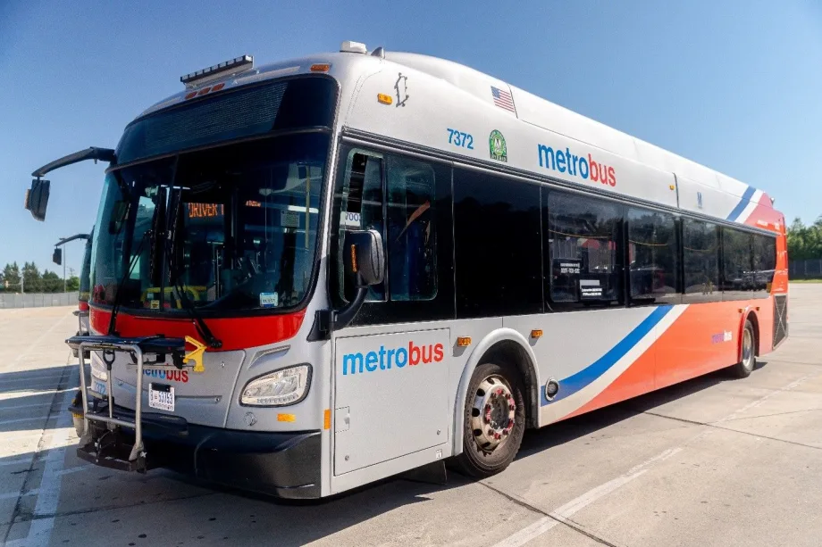 A New Flyer WMATA bus