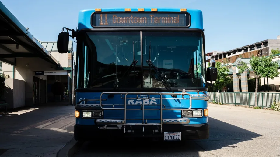 A RABA bus