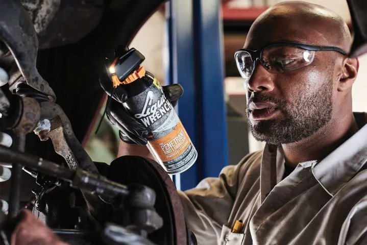 Spray Nozzle With Built-In Light