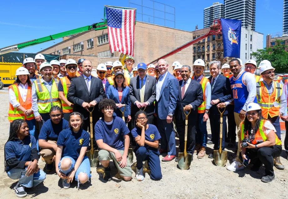 Groundbreaking event for Second Avenue Subway Phase 2 TBM construction.