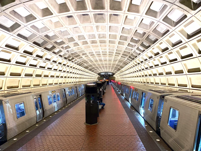 A 7000-series WMATA railcar at Navy Yard.