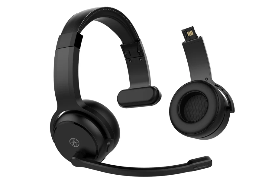 Rand McNally Headset Reduces Ambient Noise