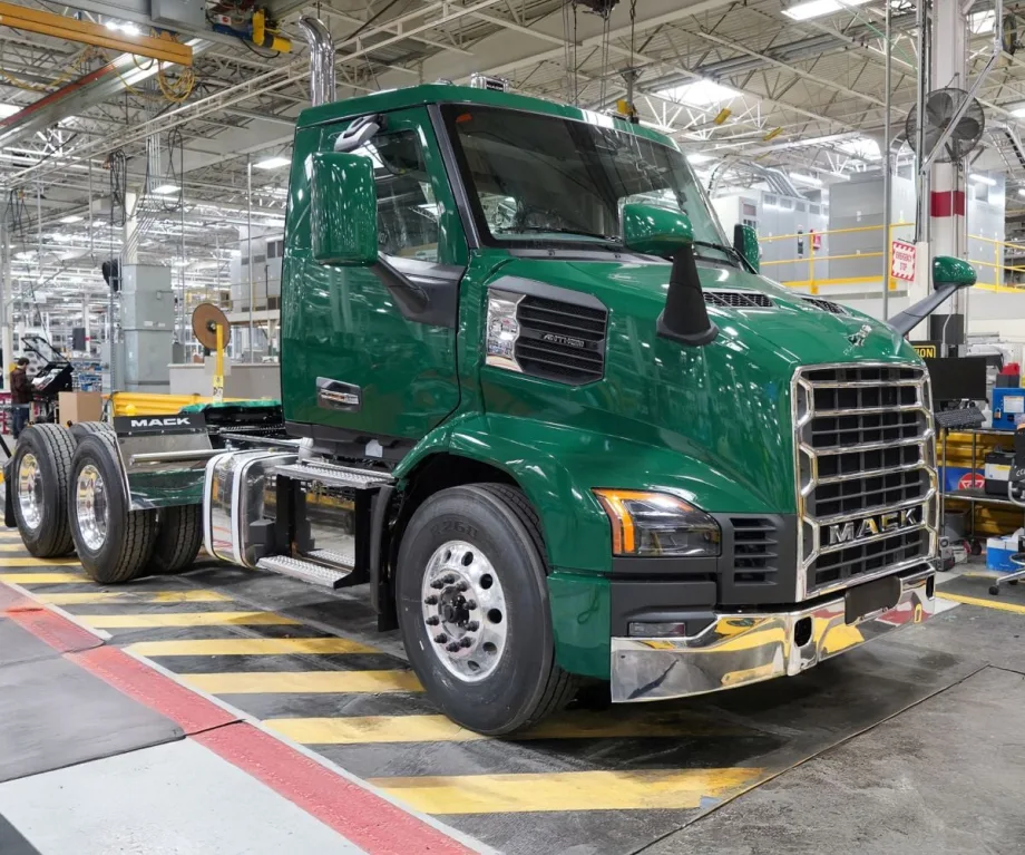 2026 Mack Anthem rolls off the assembly line