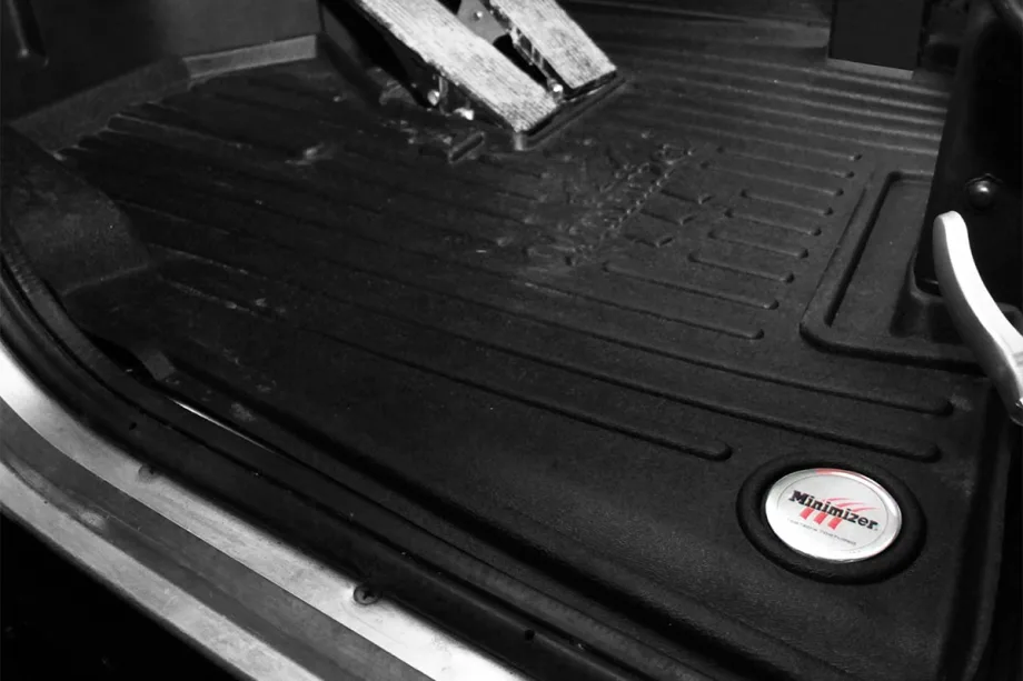 Minimizer Unveils Heavy-Duty Floor Mats for Peterbilt Trucks