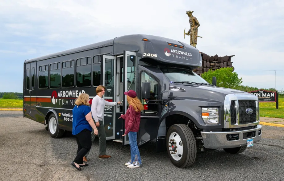 Arrowhead Transit, Routing Company Team for 100-Plus Vehicle Deployment